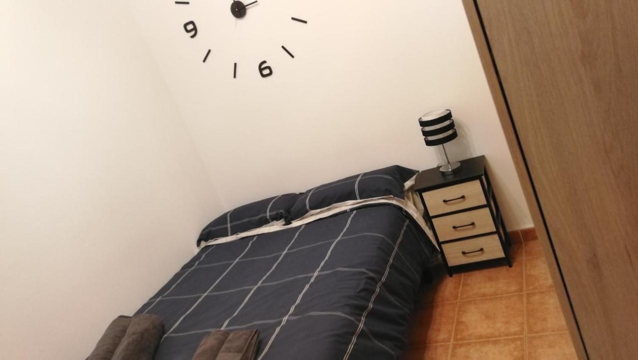 Ferienwohnung The Clock Madrid Exterior foto
